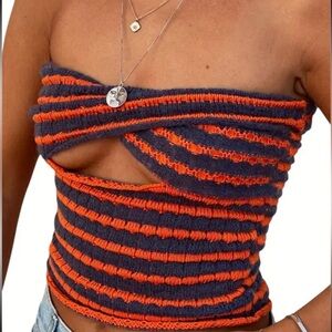 🌈 3/$20 Knit vintage inspired peek a boo tube top